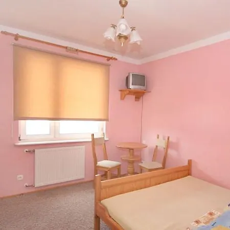 منزل للإقامة Pokoje Goscinne Greta ليبا